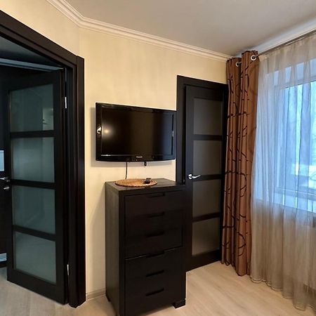 Apartment On Nauki Avenue 102 Dnipro Exterior foto